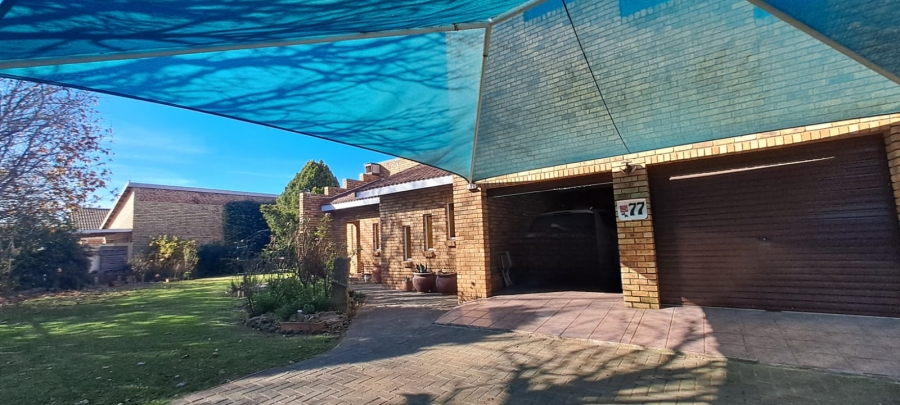 4 Bedroom Property for Sale in La Provance Free State